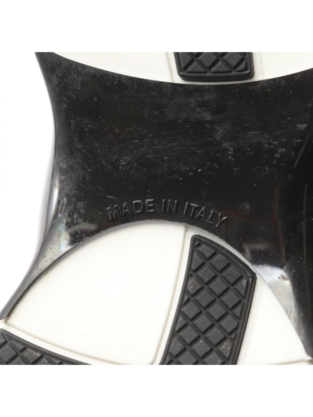 Chanel Sneakers CC Logo Silver Leather - Picture 6 of 11